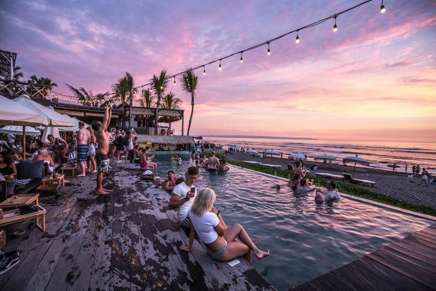 You Think You Know Canggu - Think Again! Stunning Large Luxxe 7Bed Villa Eksteriør bilde